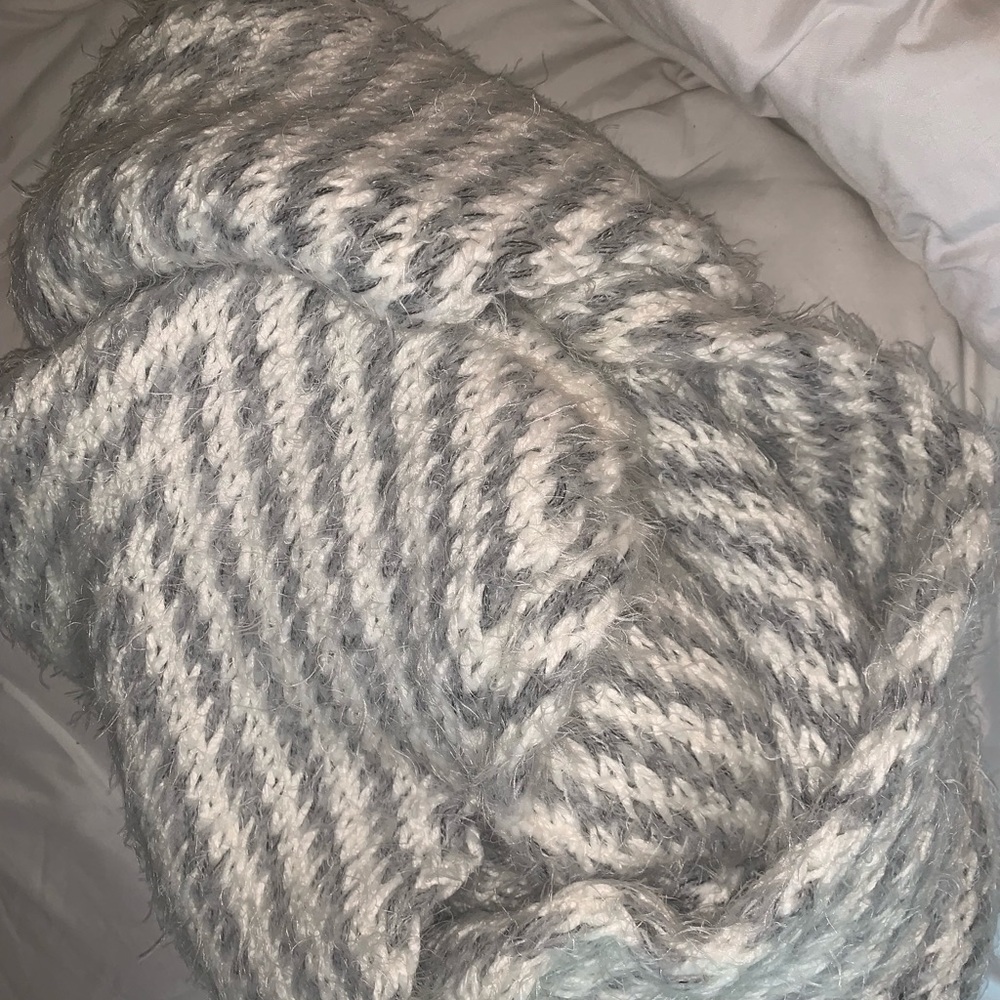 Fluffy scarf  from Zara